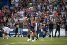 Thumbnail for article: Ronaldinho lacht om PSG-suggestie: 'Wat wil je dan, de slechtste spelers ter wereld?'