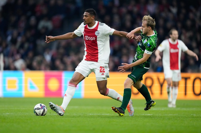 Topscorer Haller in voetsporen iconische Ajacieden