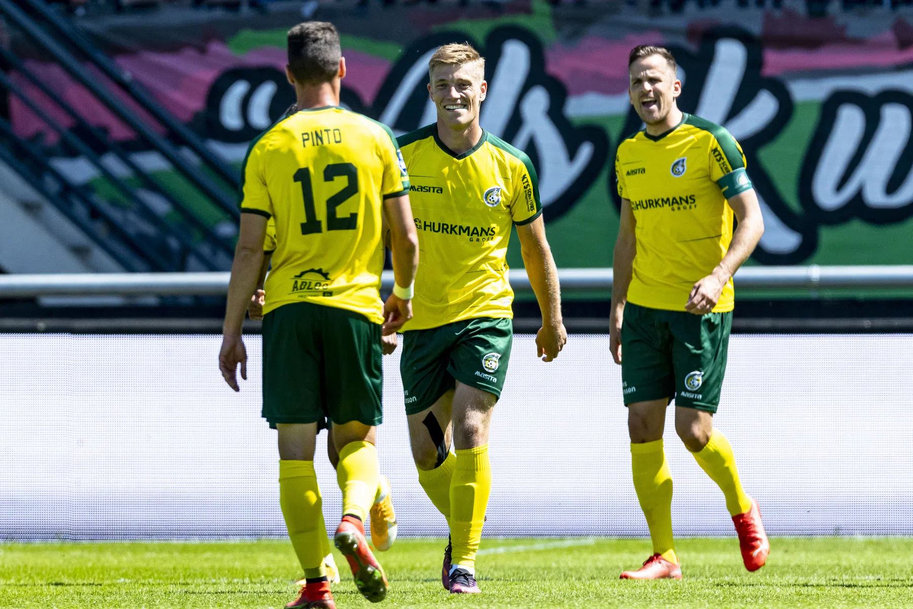 Flemming houdt Fortuna in de Eredivisie met goal en briljante redding