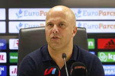 Thumbnail for article: Waarom Slot met jaloezie naar AS Roma kijkt
