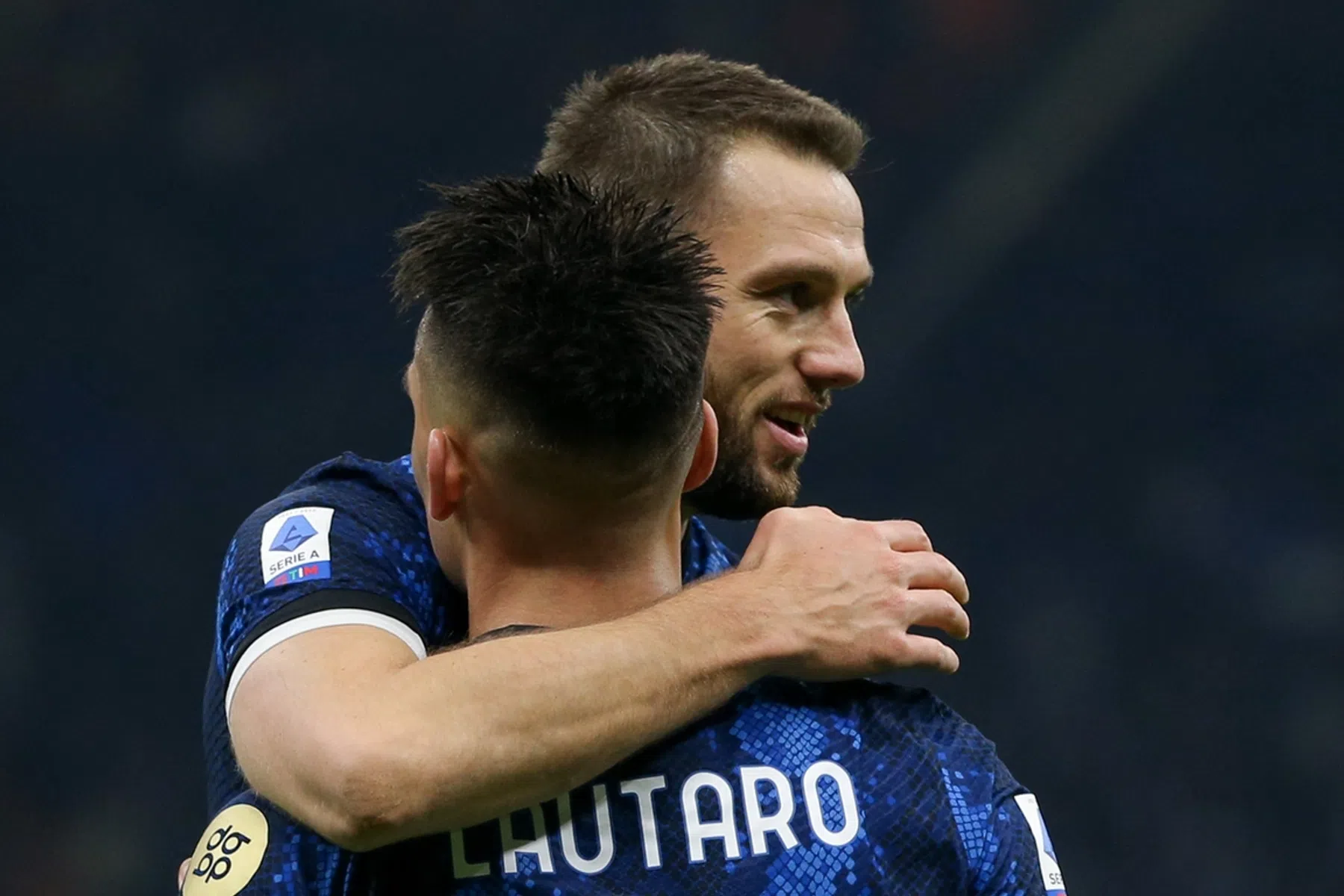 Martínez helpt Inter feest Milan (nog) uit te stellen