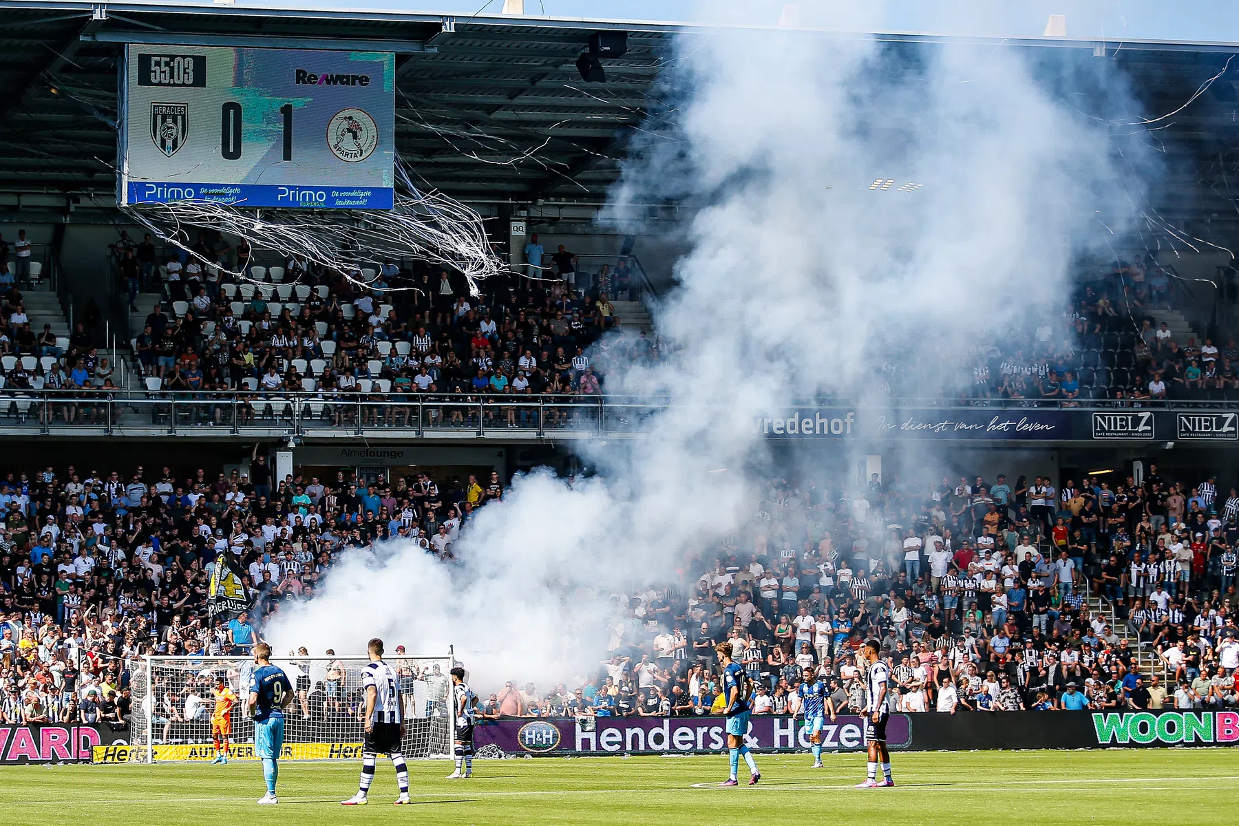 Onrust bij Heracles Almelo: ongeloof slaat om in agressie