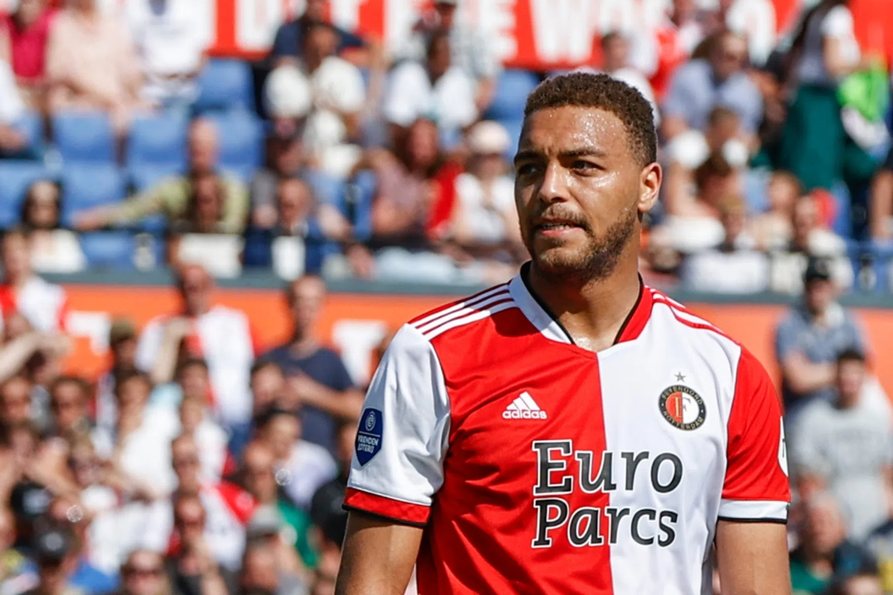 Feyenoord schuift beslissing over Dessers door