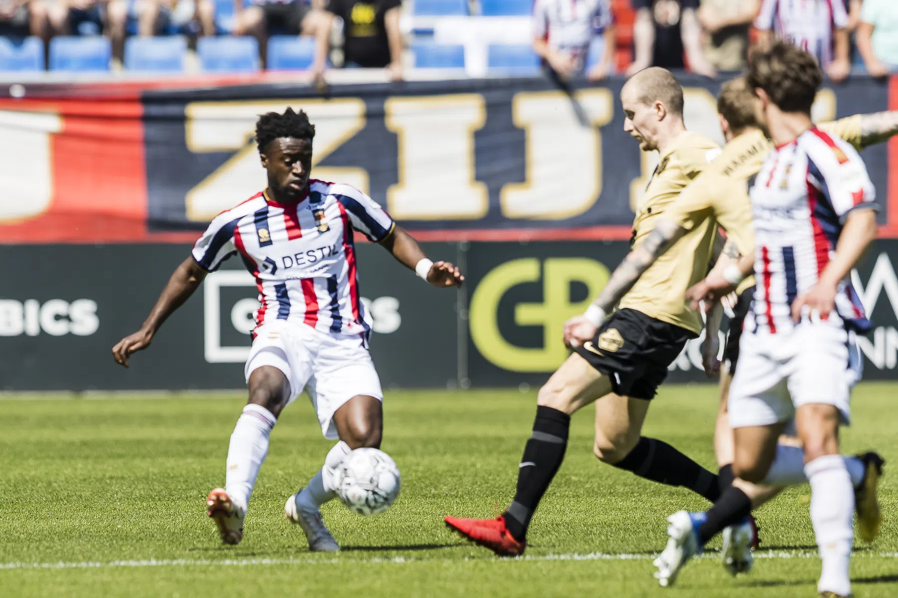 Zenuwslopende ontknoping: Willem II degradeert, ook zwarte dag voor Heracles 