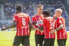 Thumbnail for article: PSV strandt na afscheidszege Schmidt maar op twee punten van Ajax 