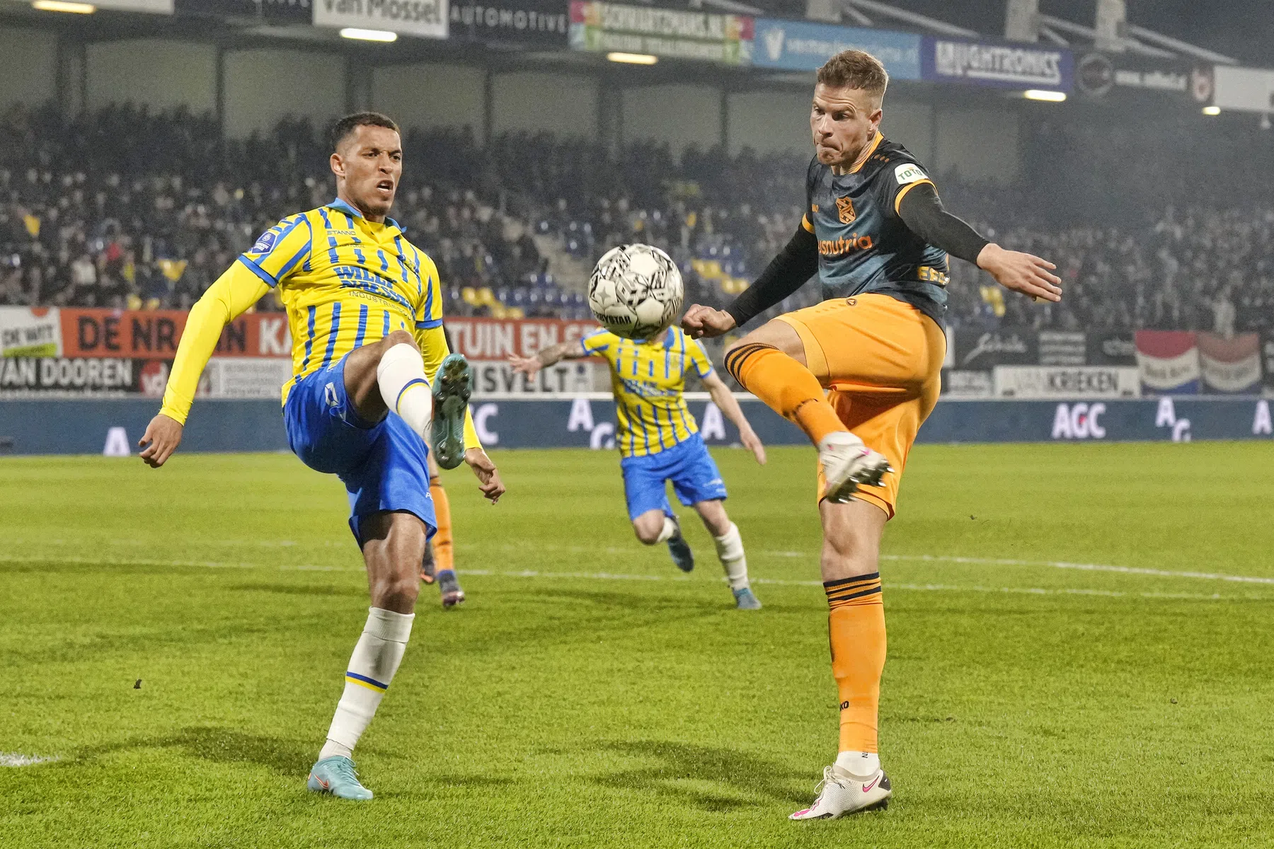 SC Heerenveen ziet toekomst in pechvogel Van Aken