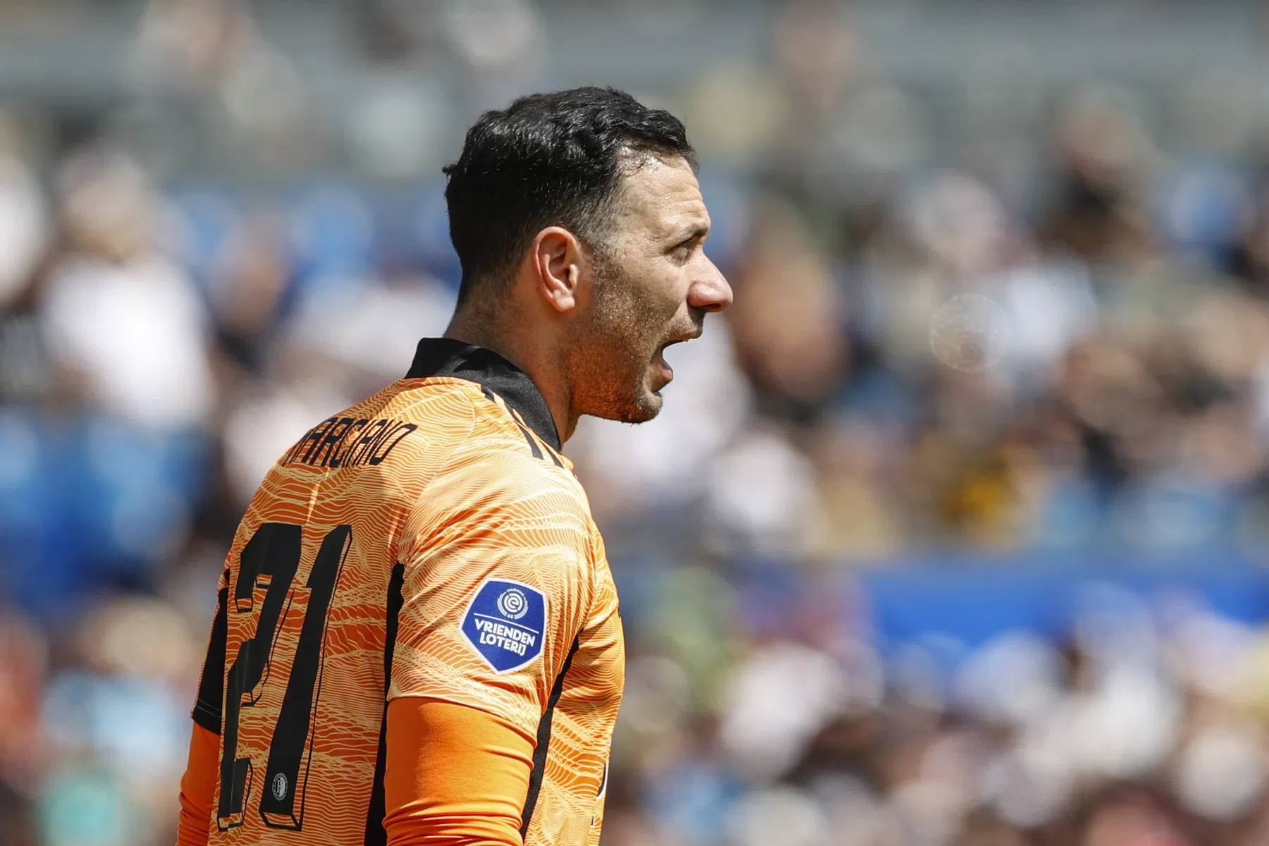 Verbazing en zorgen over Marciano bij Feyenoord: 'Dit kan toch niet!'