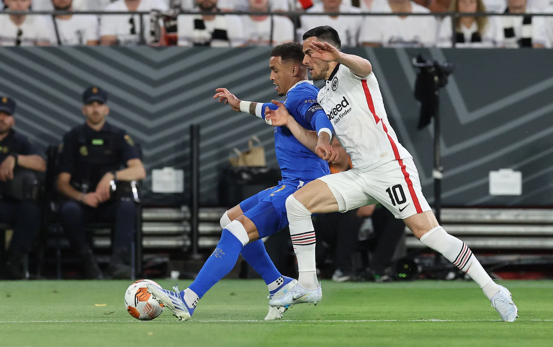 De backs met meer dan 100 balcontacten die de Europa League-finale bepaalden