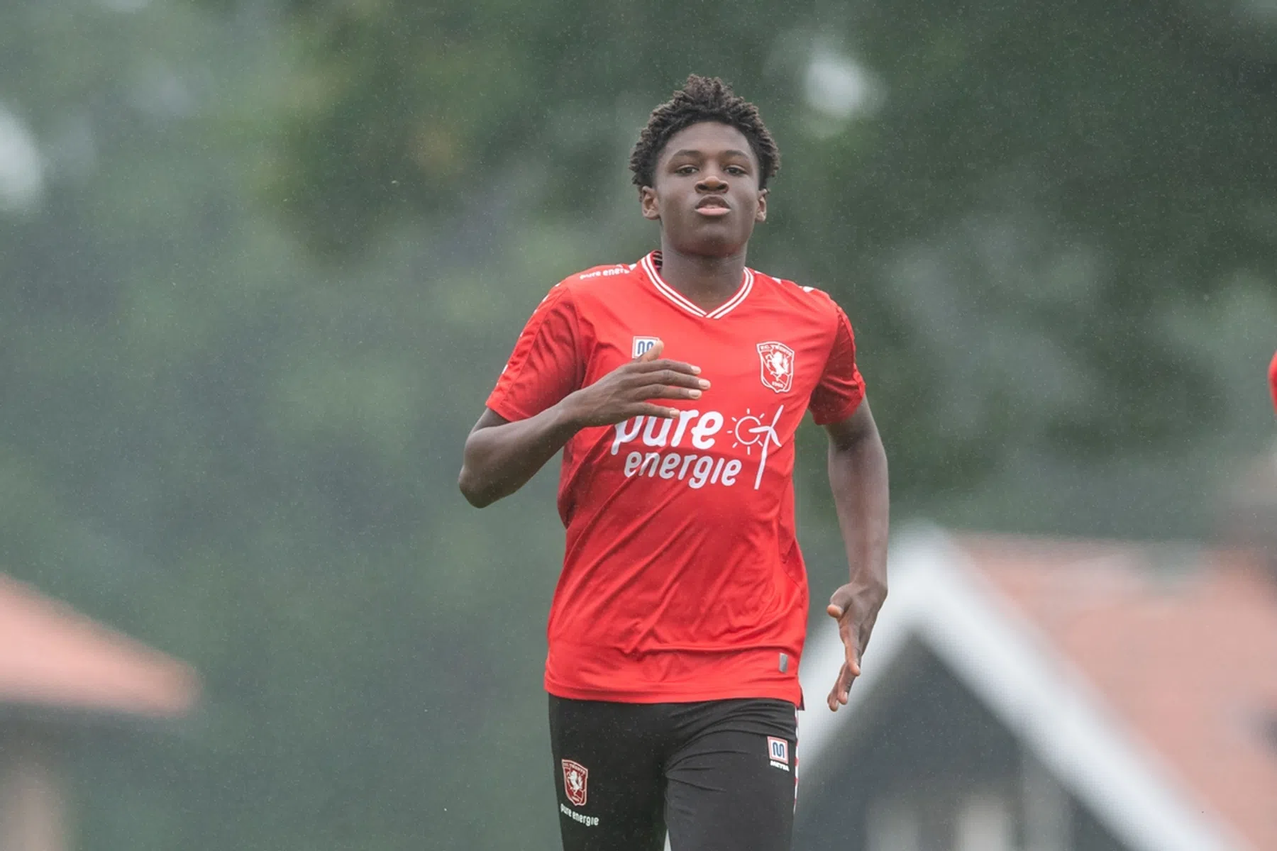 Go Ahead pikt vierde zomeraanwinst op bij FC Twente