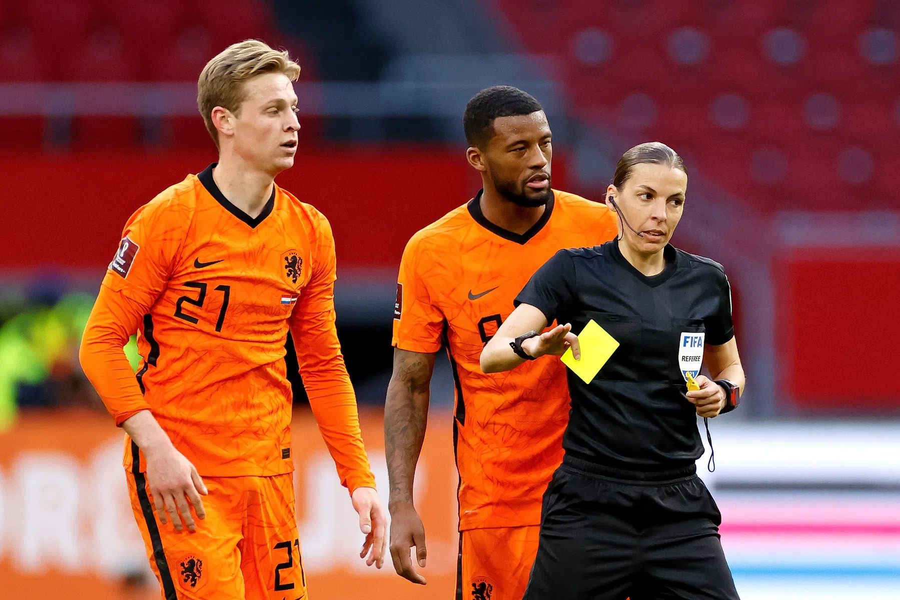FIFA selecteert drie vrouwelijke arbiters voor WK, ook Makkelie naar Qatar