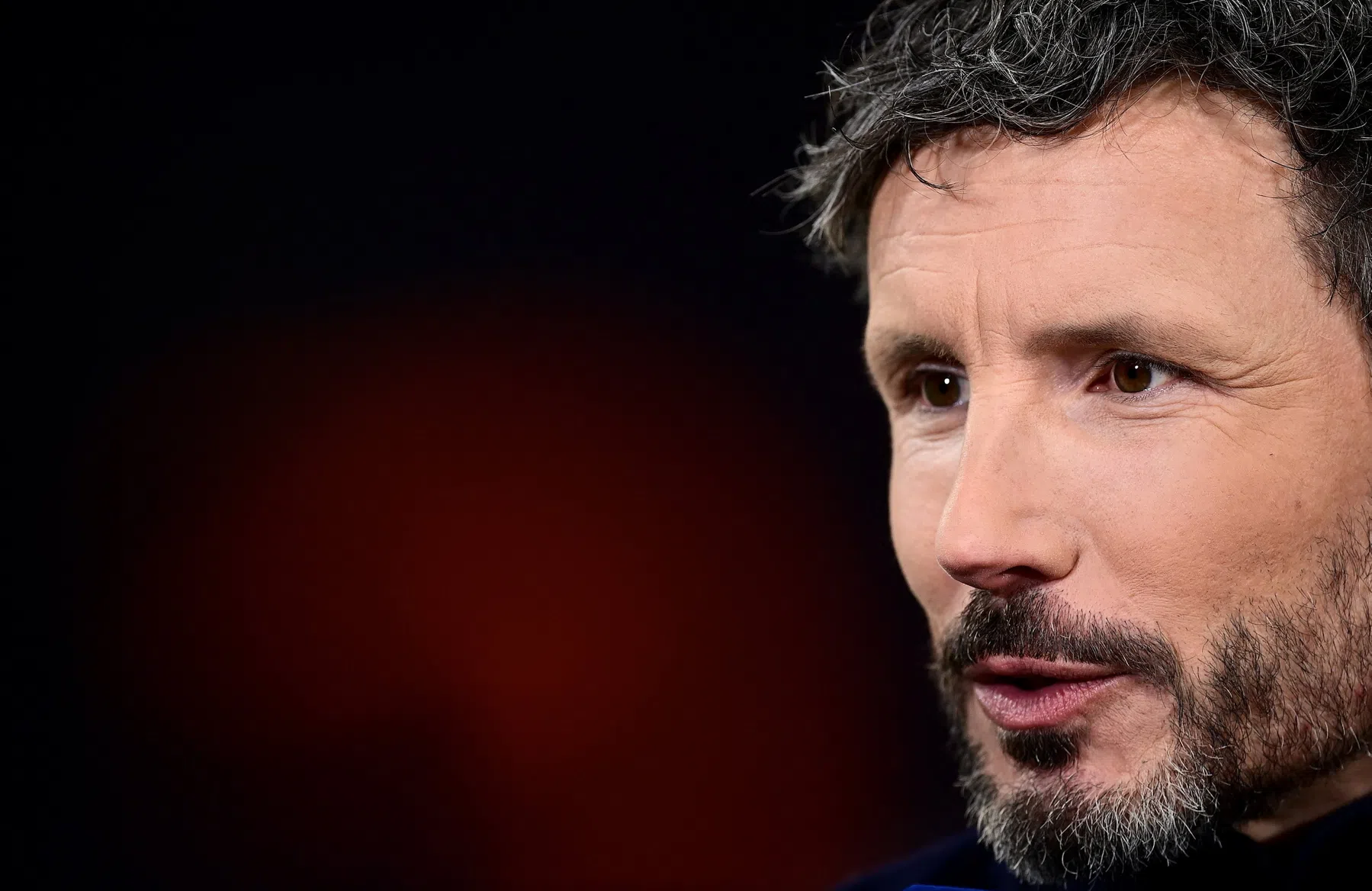 Antwerp komt snel met witte rook over Van Bommel