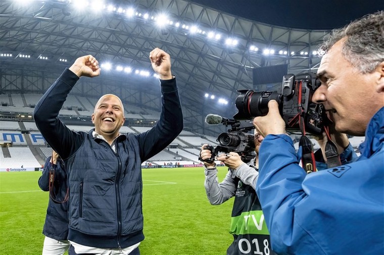 Feyenoord dankt nota bene Roma en is zeker van groepsfase Europa League