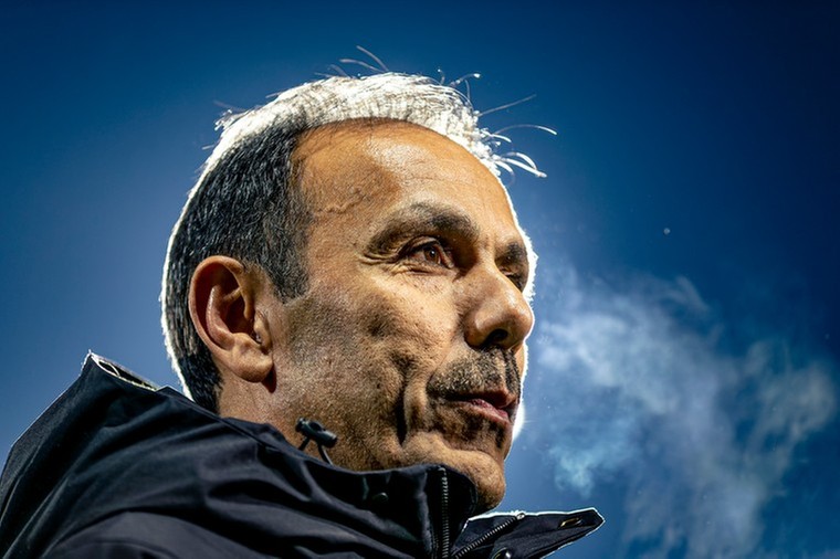 Willem Janssen kan borst natmaken: nog altijd verzet tegen VVV-trainer Luhukay