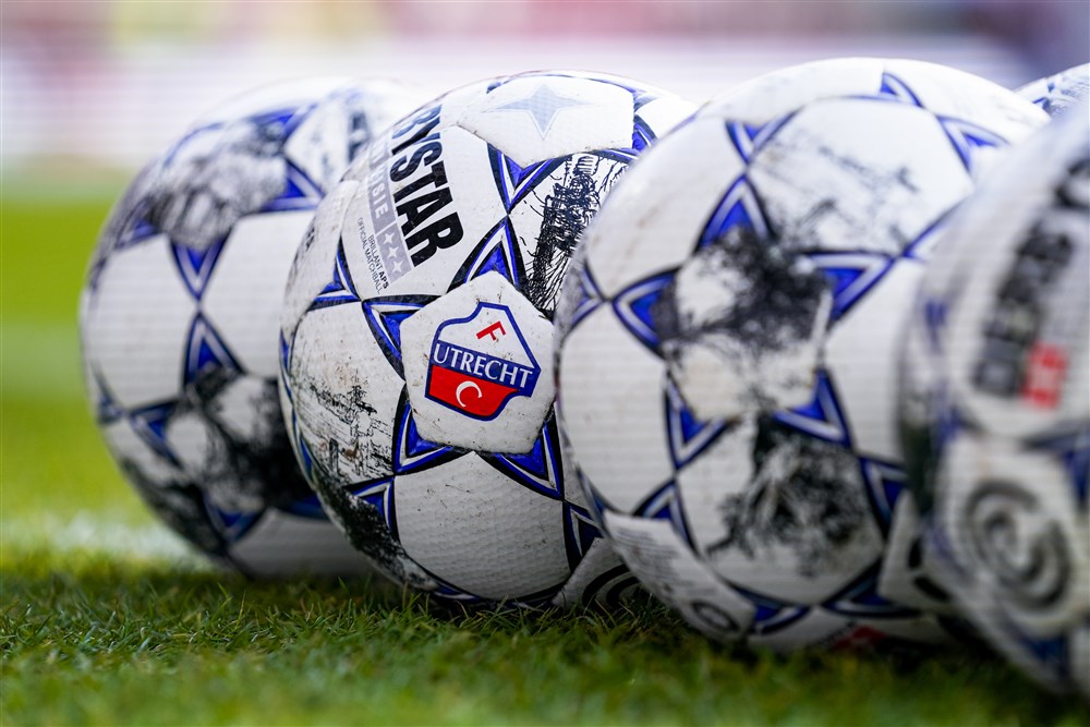 Officiële wedstrijdbal voor nieuw Eredivisie-seizoen gepresenteerd