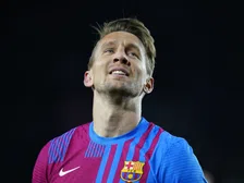Thumbnail for article: Camp Nou neemt op fraaie wijze afscheid van vertrekkende Luuk de Jong