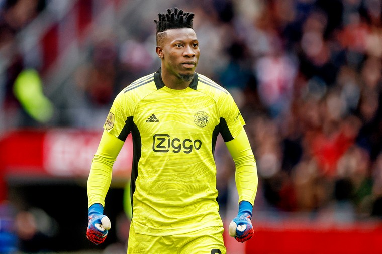 Seedorf, Sneijder en Onana trekken de aandacht tijdens galawedstrijd van Eto'o