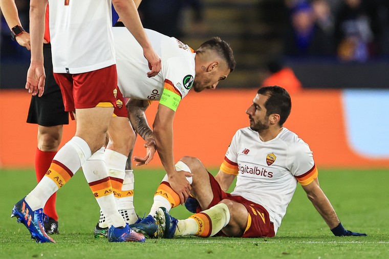 Plotse meevaller voor Mourinho: Mkhitaryan traint weer bij AS Roma