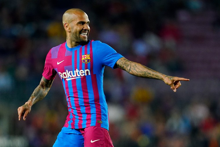 Alves grapt bij start unieke Barca-trip over toekomst in Australië