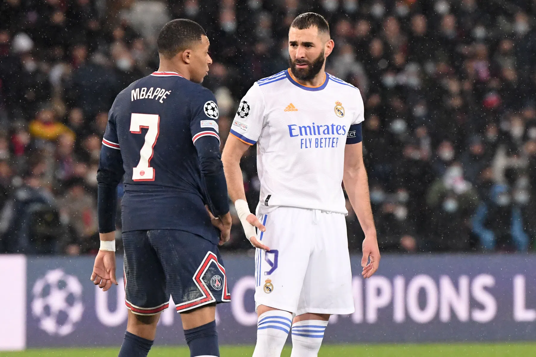 Benzema spreekt zich kort uit over Mbappé