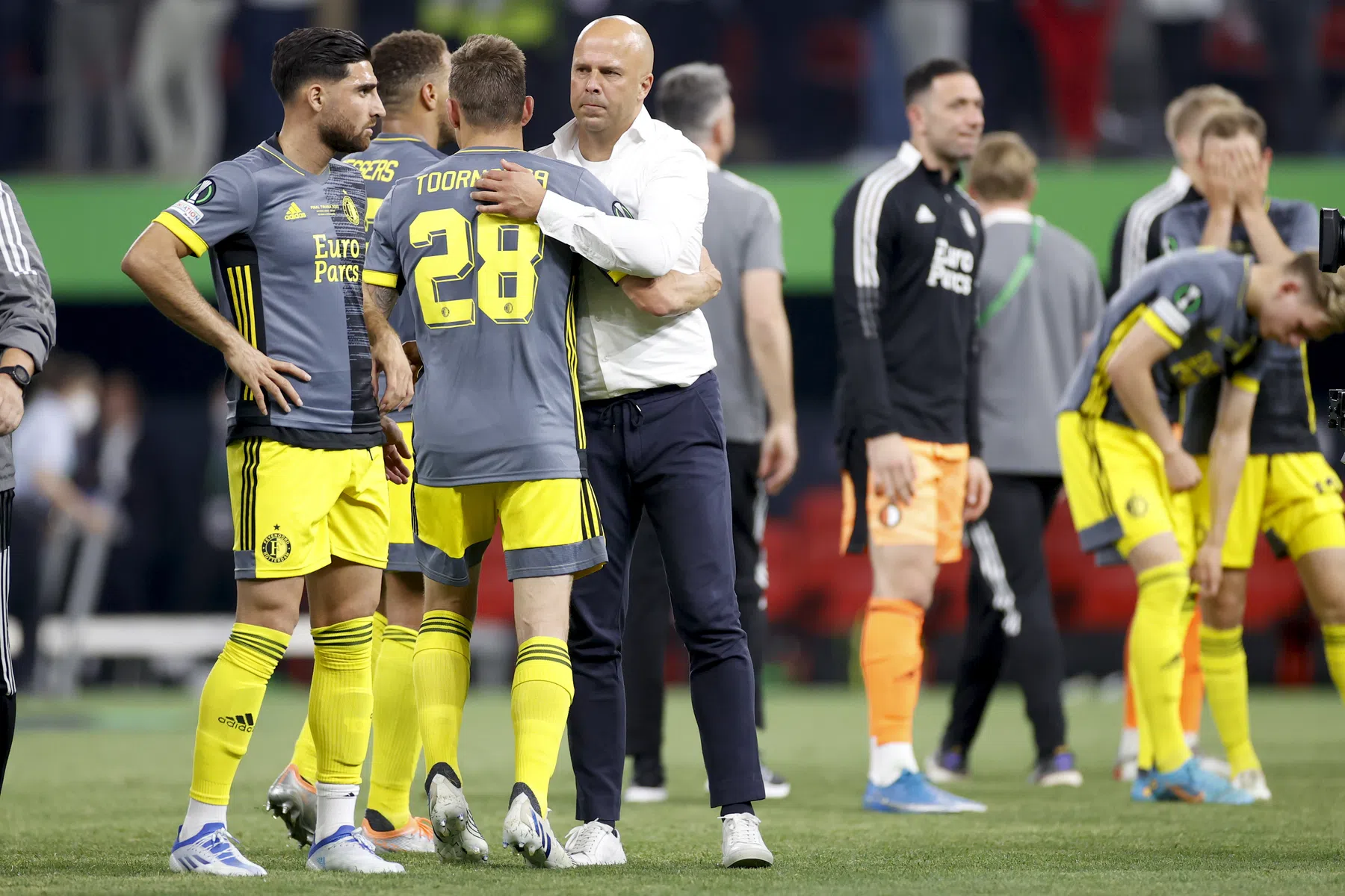 Slot legt uit waarom Feyenoord de kansen niet aaneenreeg tegen Roma