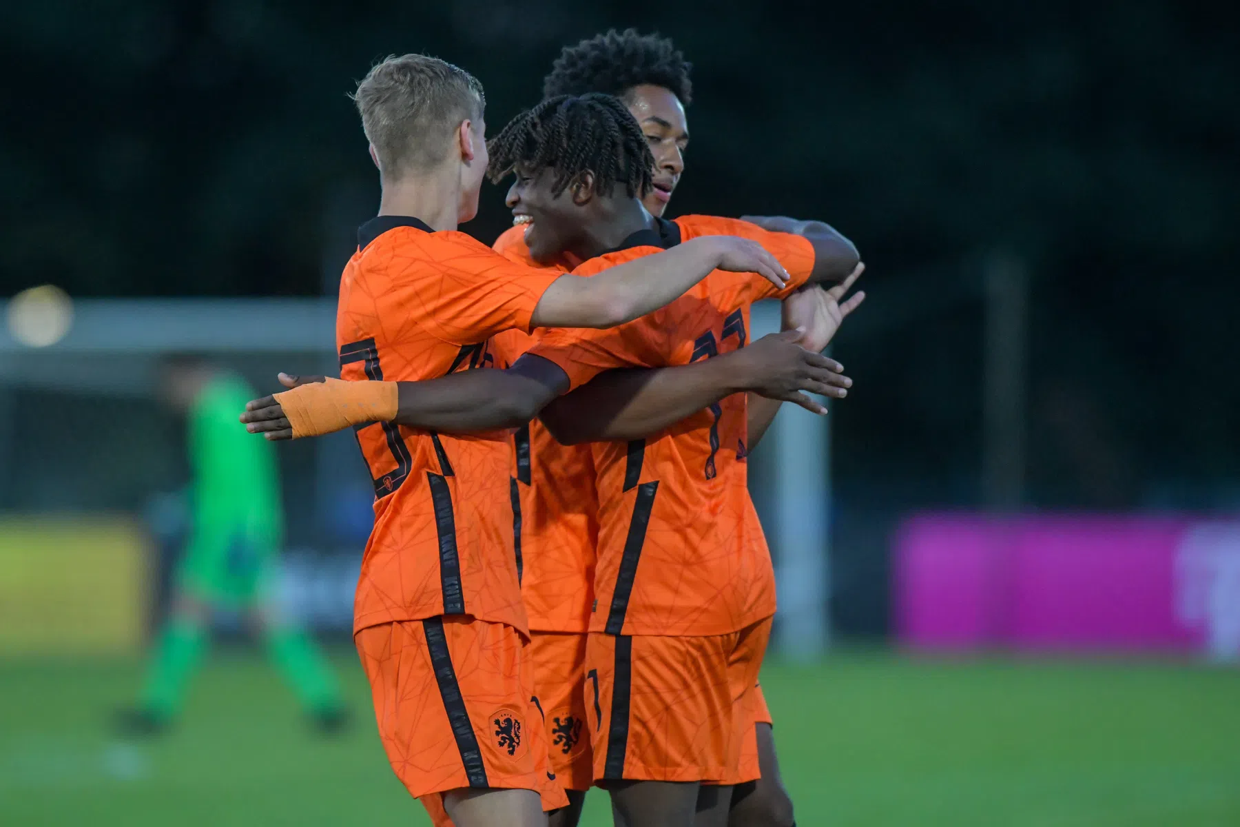 Oranje Onder-17 is Italië opnieuw de baas en bereikt halve finale