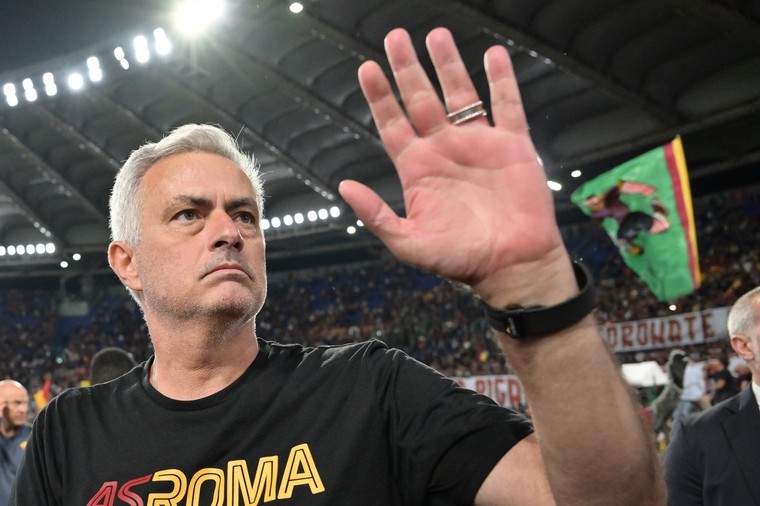 Mourinho heeft Mkhitaryan op tijd terug voor finale tegen Feyenoord