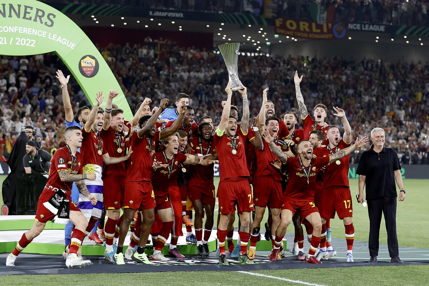 Italiaanse media zien spannende finale: 'Met hand en tand verdedigd tegen Feyenoord'