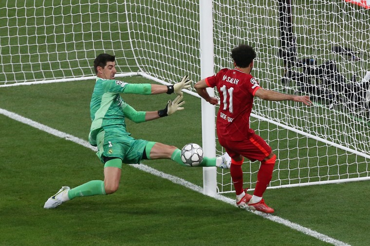 Finaleheld onder de loep: de negen reddingen van Courtois