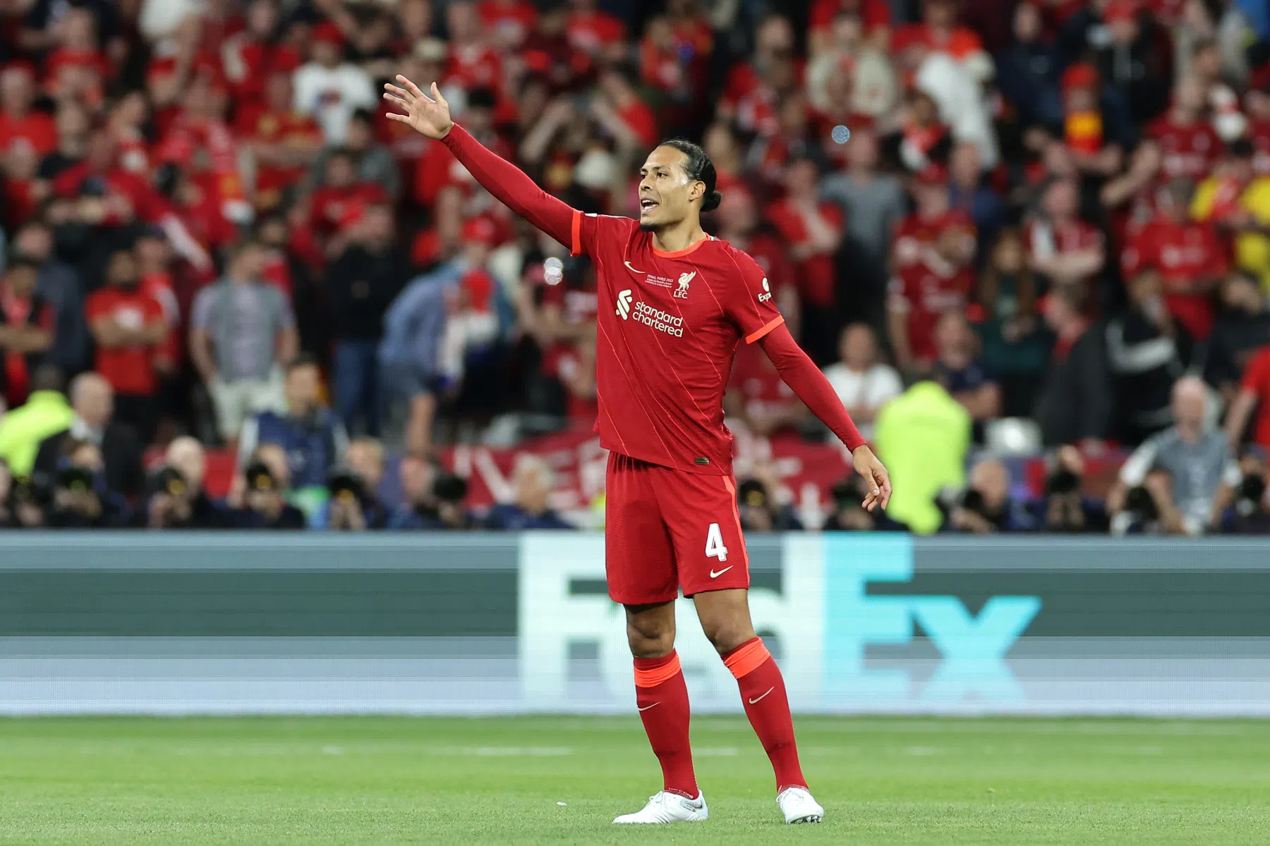 Van Gaal laat Van Dijk eerder op vakantie gaan