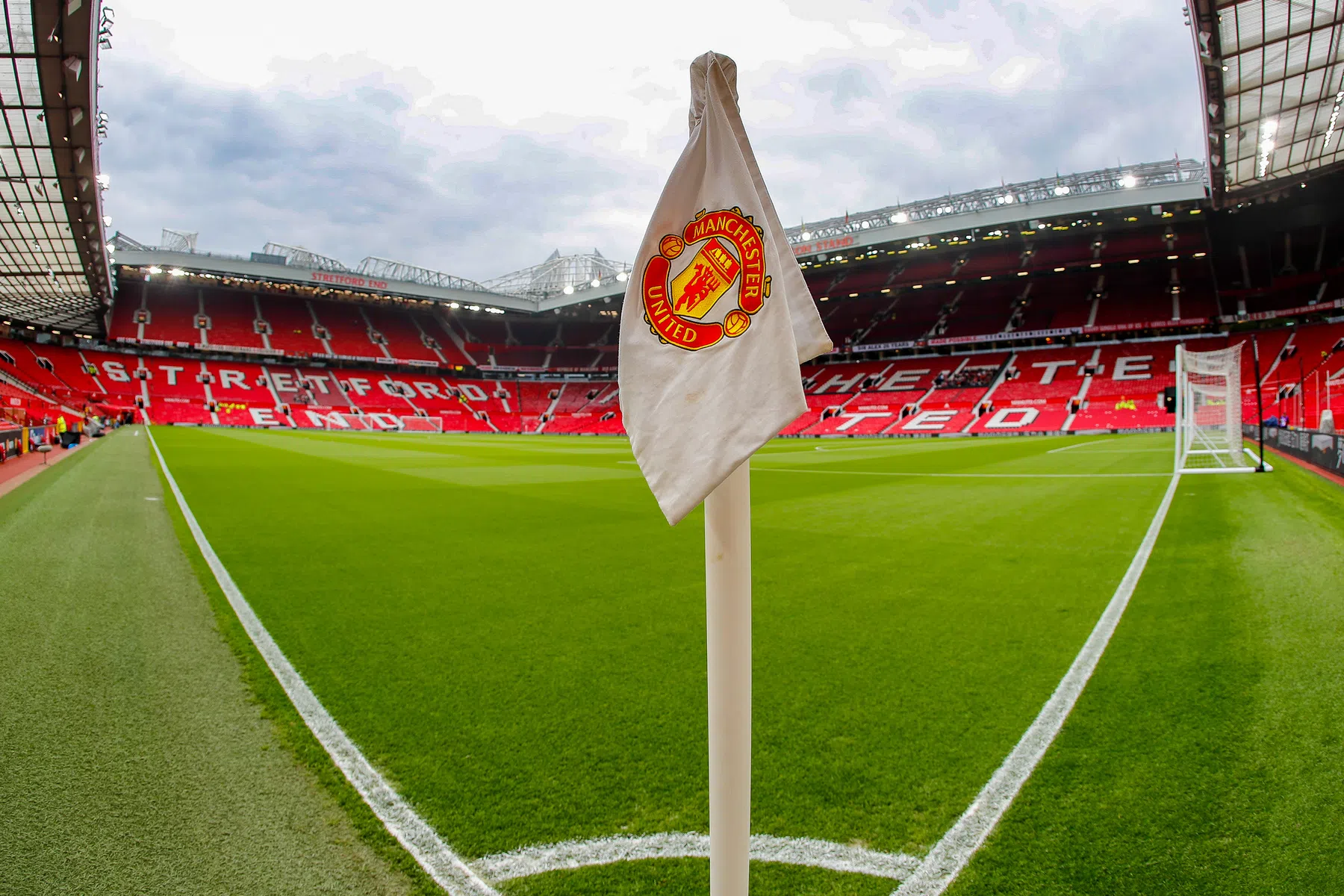 Man Utd haalt extra versterking om missie Ten Hag kracht bij te zetten