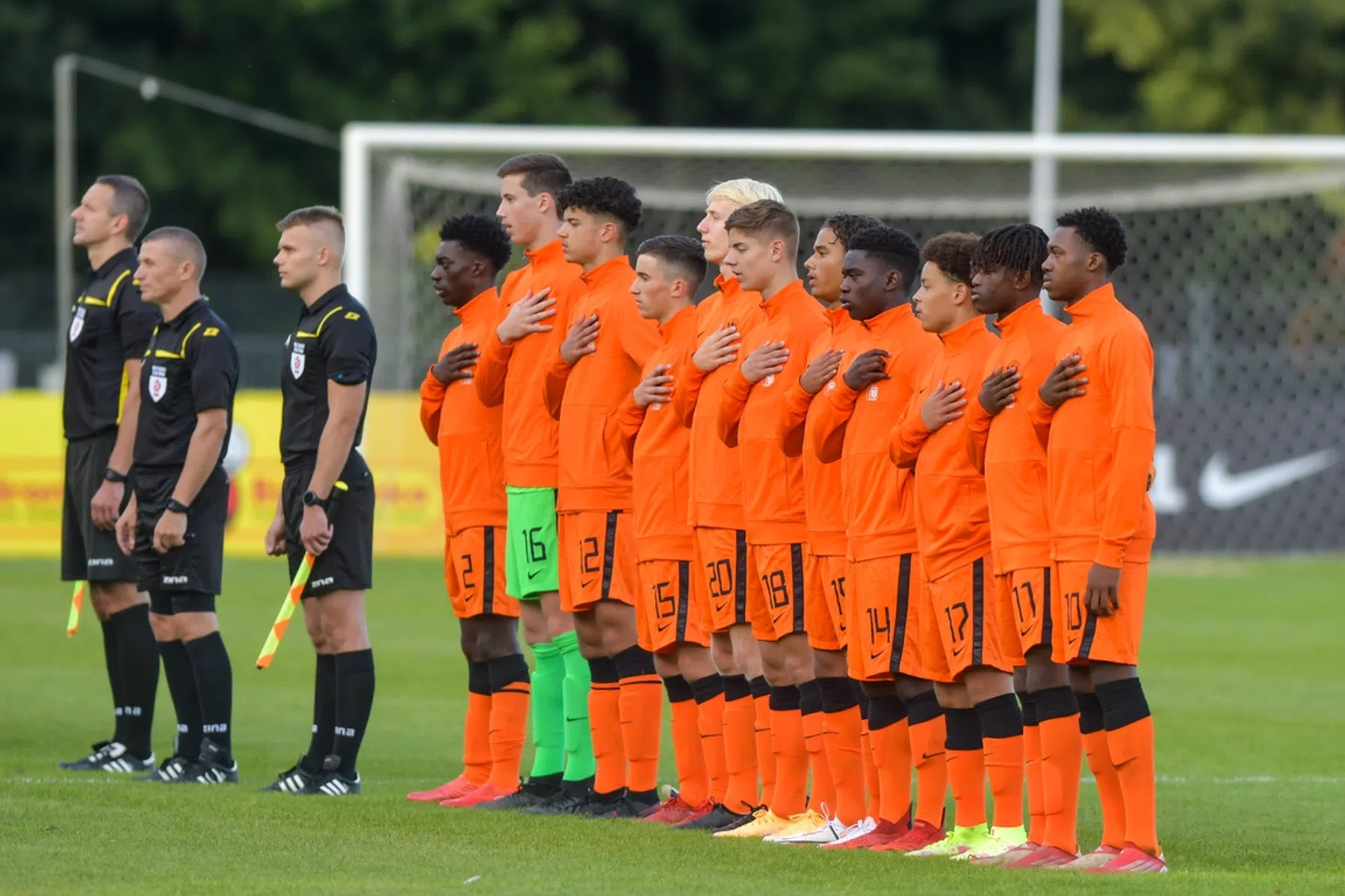 Oranje Onder-17 laat EK-winst door de vingers glippen