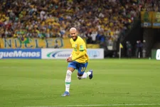 Thumbnail for article: Haperende Neymar en flitsende invallers helpen Brazilië aan ruime zege