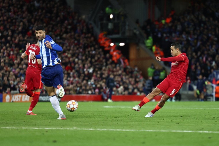 Troostprijs voor Liverpool: bliksemschicht Thiago was de mooiste van allemaal