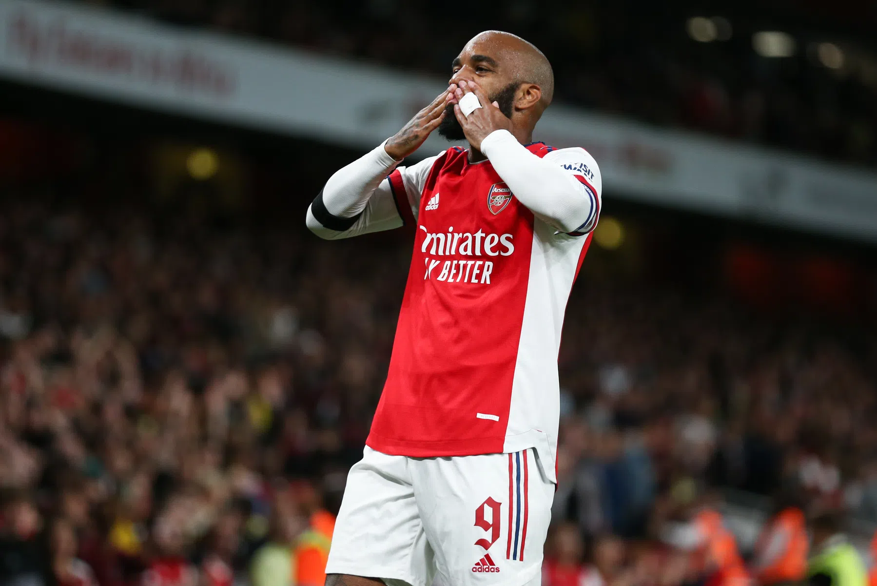 Franse media pakken uit met 'ongelooflijke comeback' van Lacazette