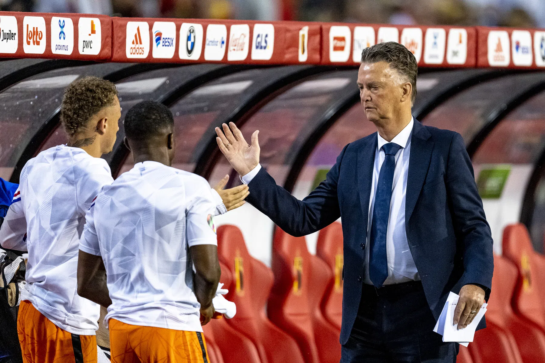 Van Gaal verrast tijdens training van Oranje: 'Zelden of nooit gebeurd' 