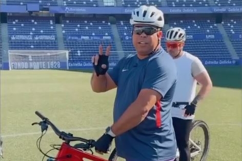 Ronaldo komt belofte na en fietst 500 kilometer naar Compostela