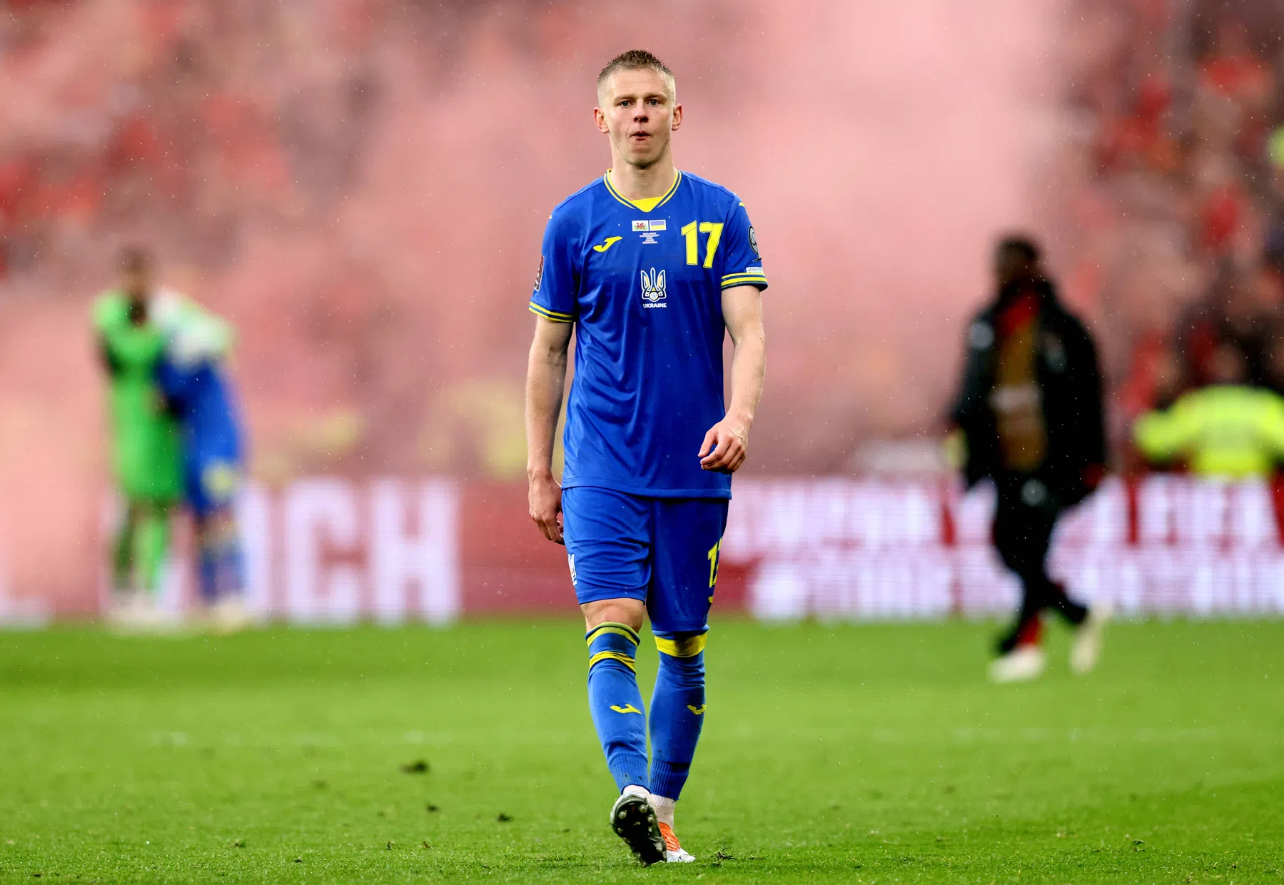 Zinchenko vecht tegen de tranen: 'Voetbal kan soms pijnlijk zijn'