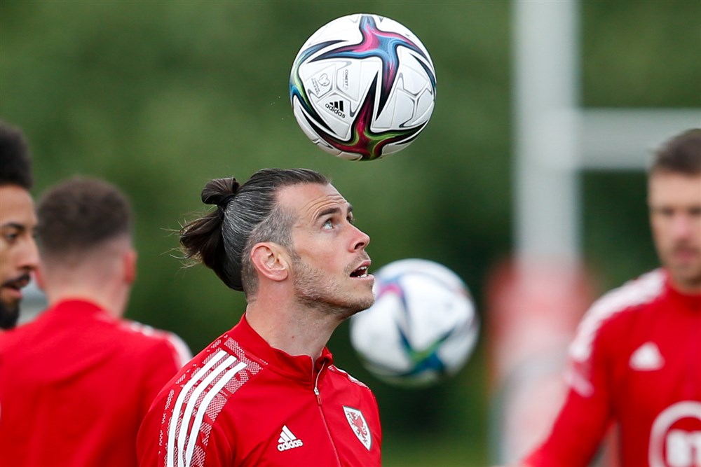 Bale wuift geruchten over snel afscheid weg