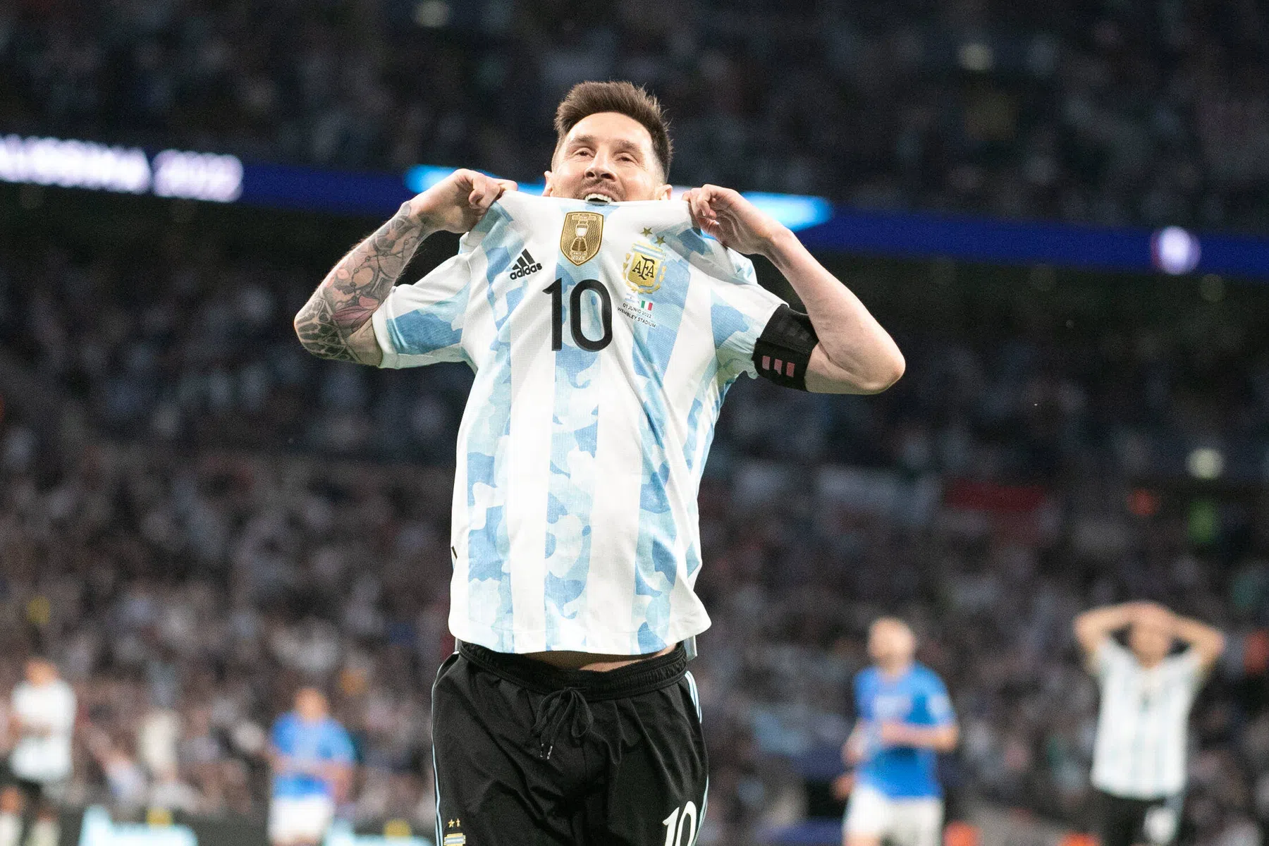 Kranten staan vol over Messi, maar zijn vrouw vindt het mooi geweest