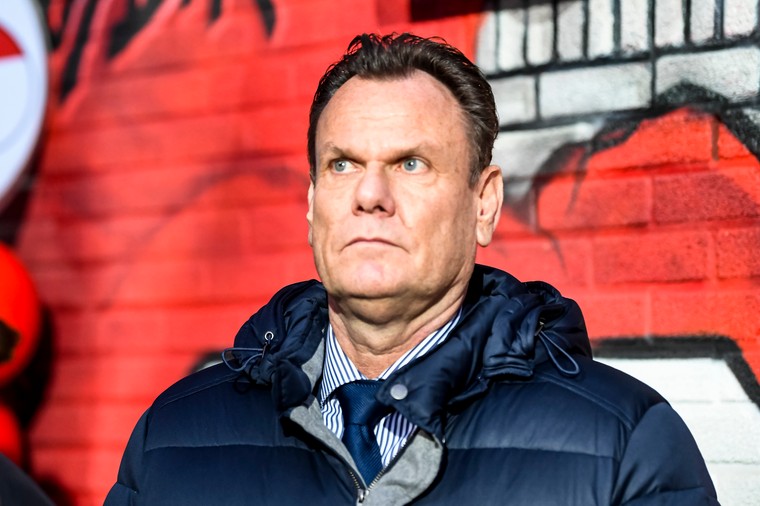 Eenhoorn spreekt na 'bewogen' jaar AZ-doel uit