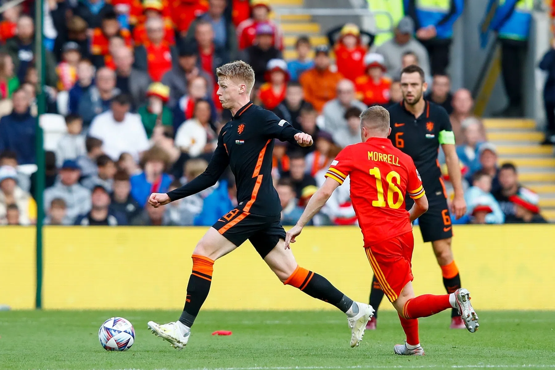 Van der Vaart geniet van Schouten: 'Dit is Frenkie de Jong-kwaliteit'