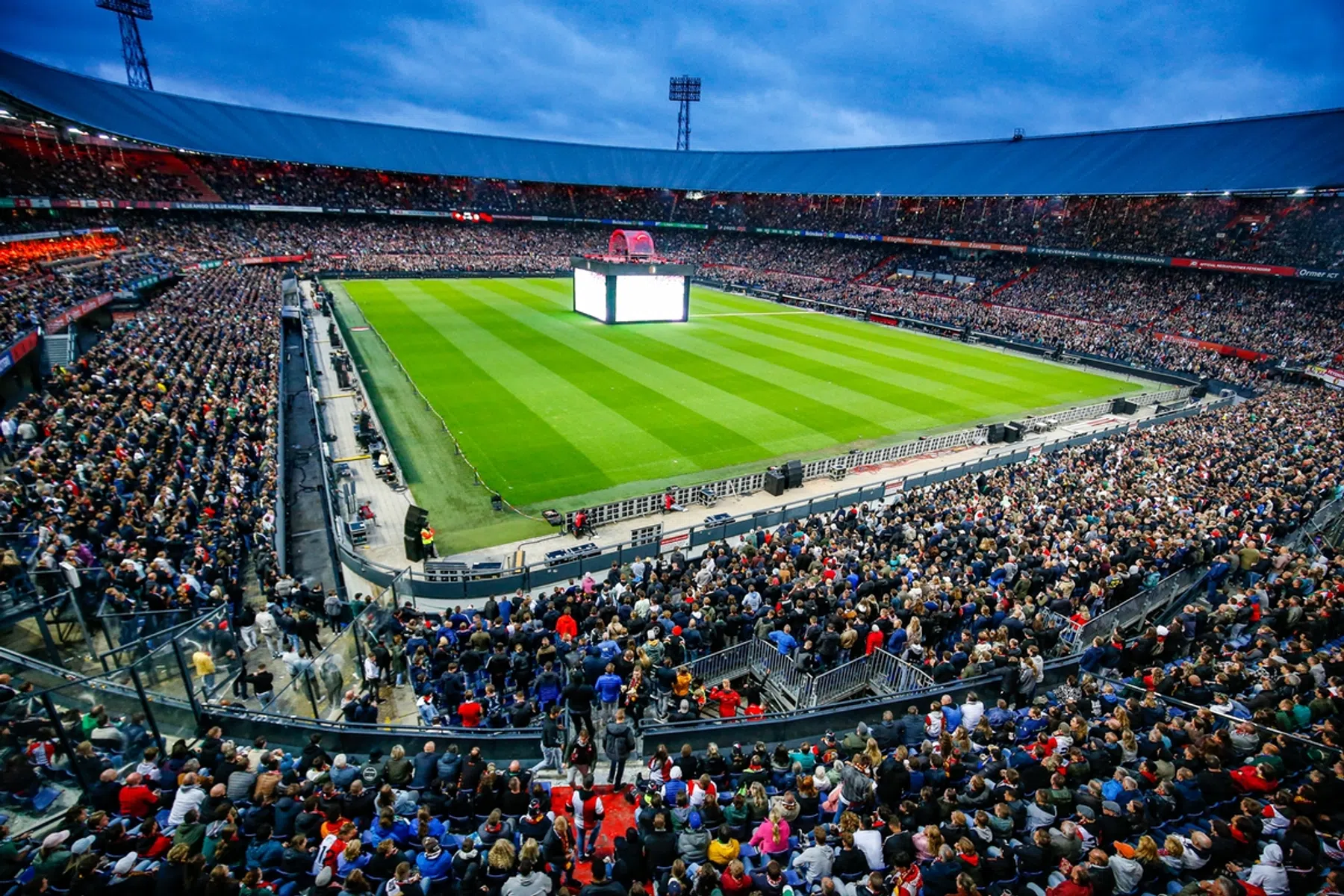 KNVB start bij Feyenoord, PEC en PSV met pilot tegen racisme