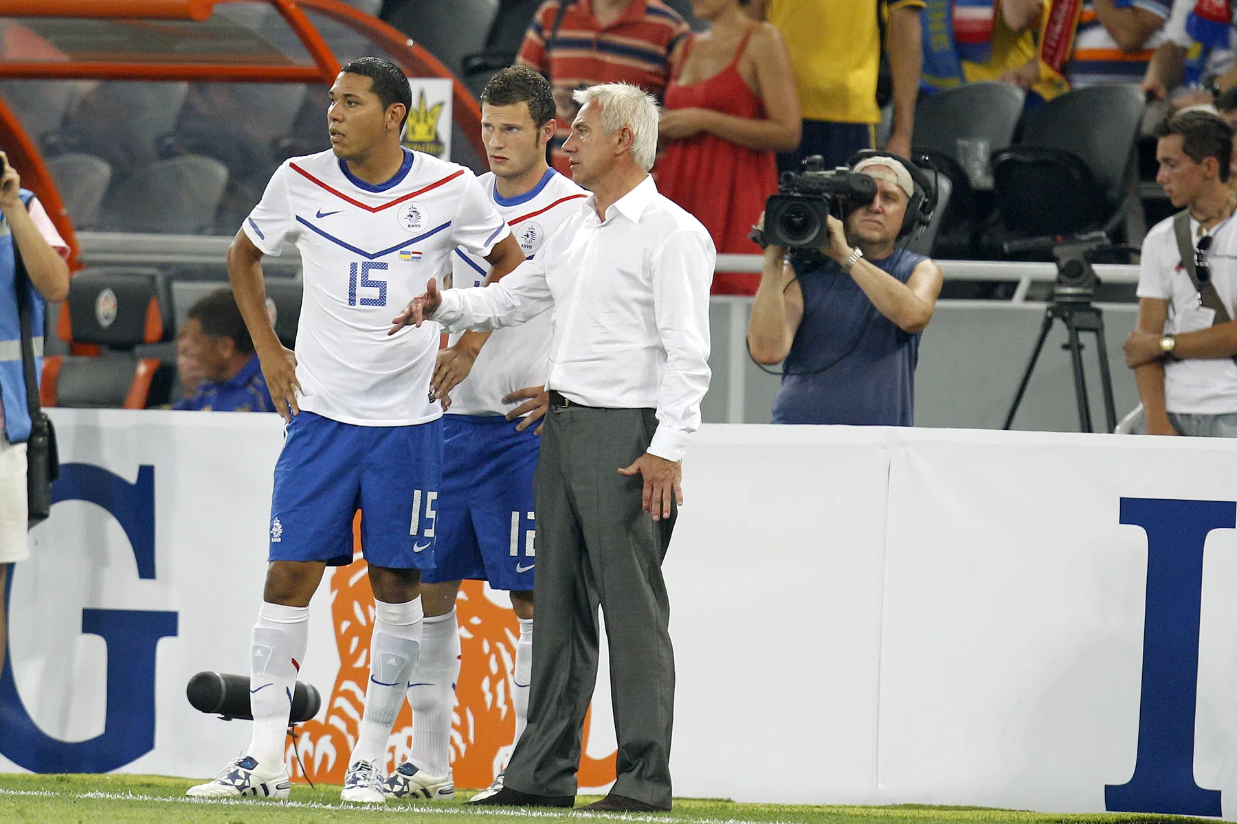 Van Gaal herhaalt na twaalf jaar zeldzame keuze Van Marwijk