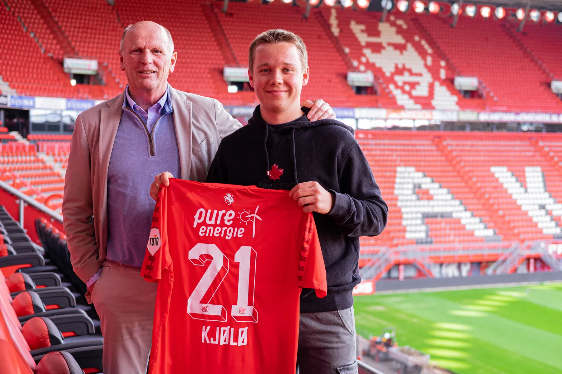 FC Twente doet zaken met PSV en presenteert Kjølø