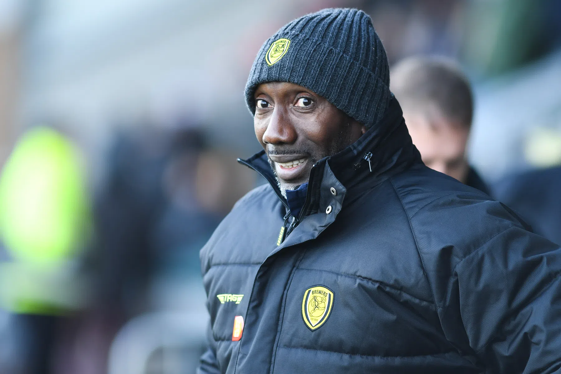 Burton Albion komt na speculaties met statement over Hasselbaink