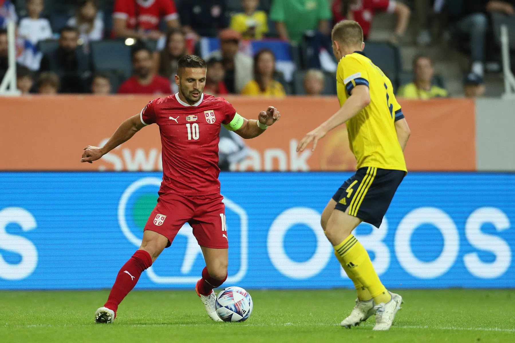 Tadic en co frustreren Zweden, Twente-huurling maakt prachtgoal