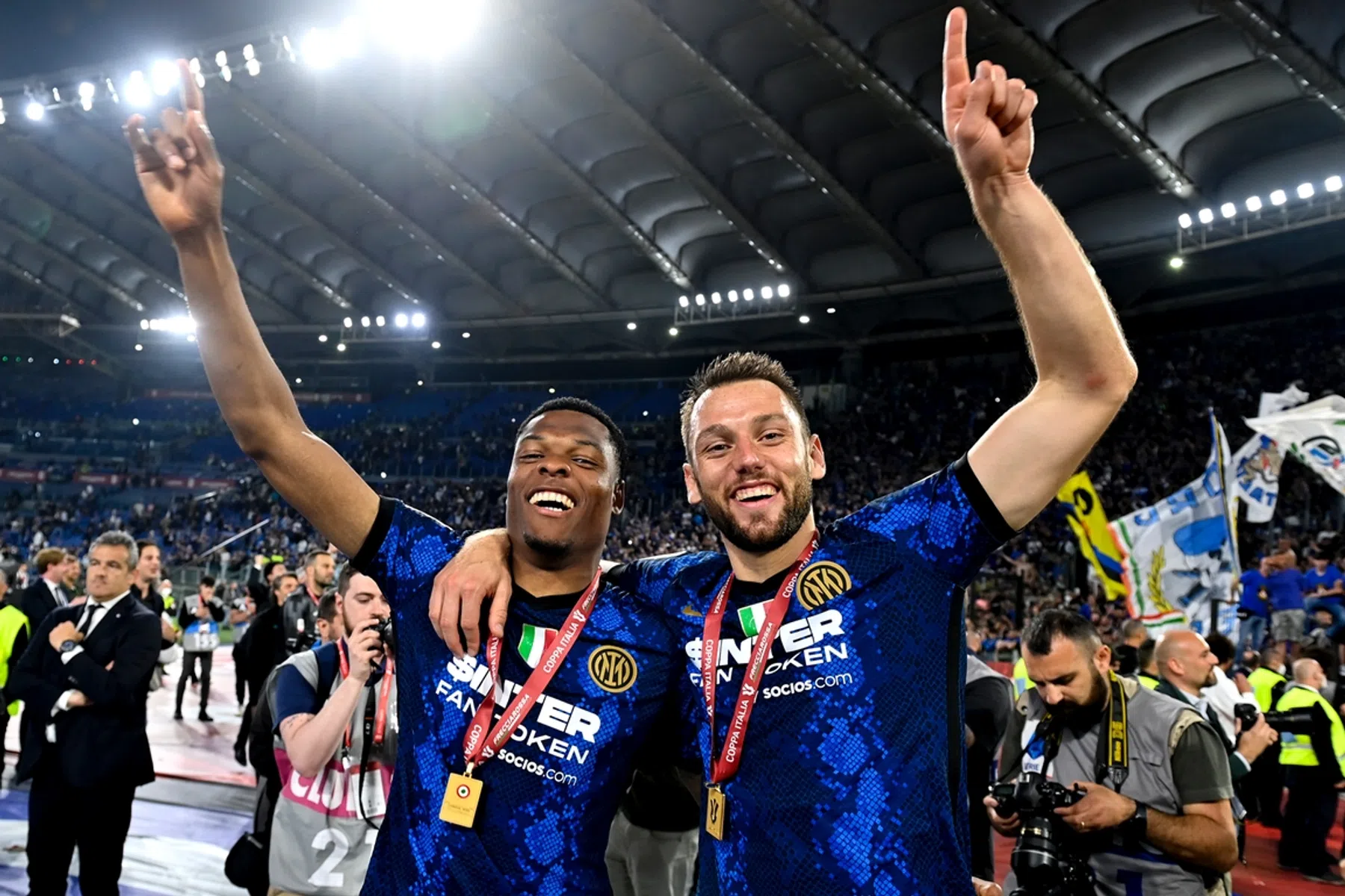 Lukaku-deal voer voor speculatie: Dumfries of De Vrij als ruilmiddel?