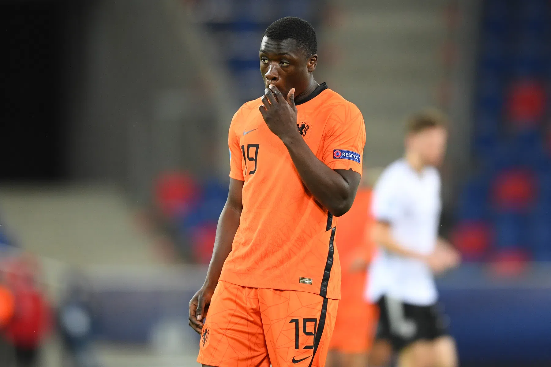 Oranje snakt naar nummer 9: 'Brobbey moet zich eerst maar eens bewijzen'
