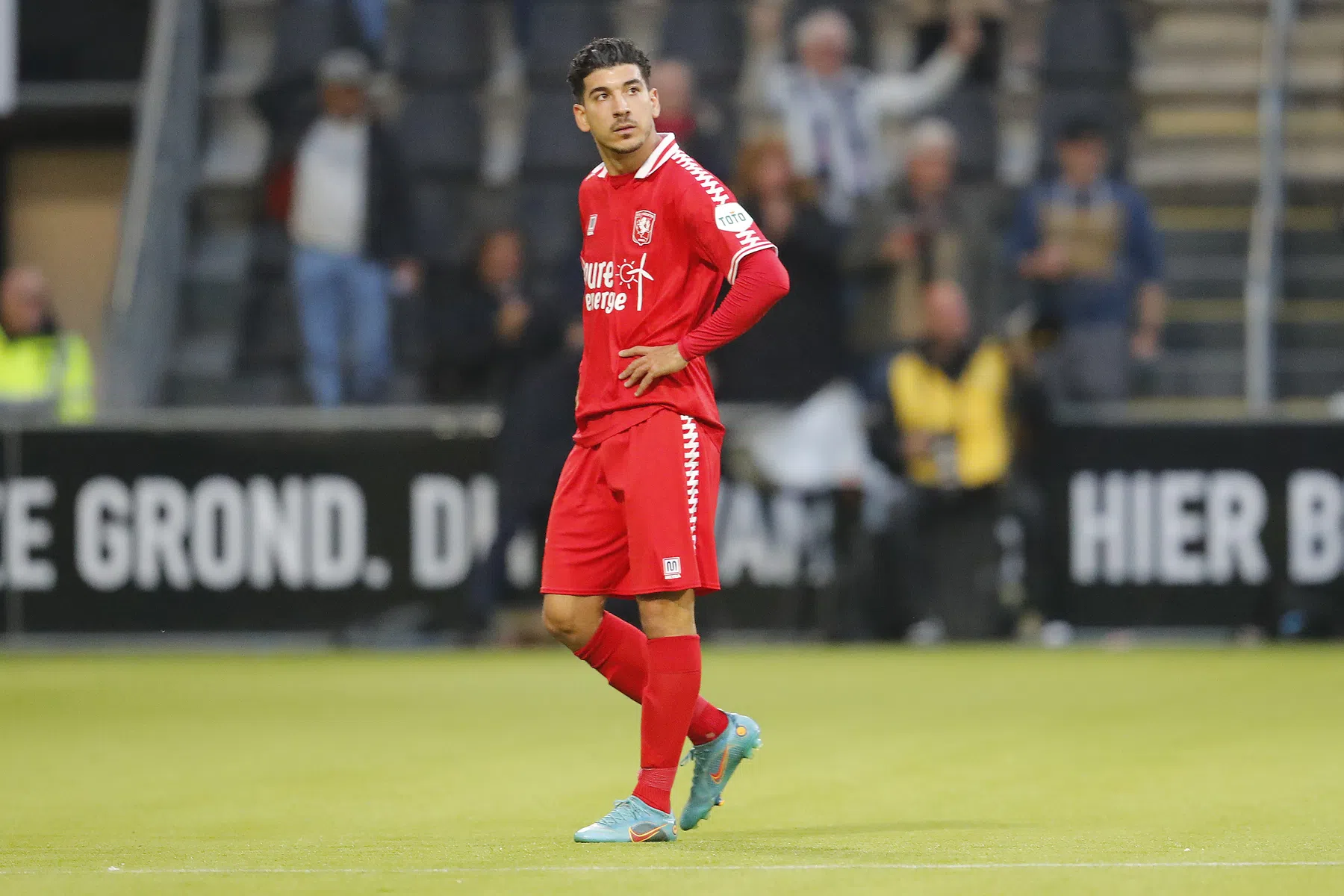 Limnios raakt geblesseerd: spelers Griekenland geschokt voor tv-scherm
