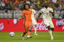 Thumbnail for article: Waarom Van Gaal linkspoot Aké verkiest boven De Ligt